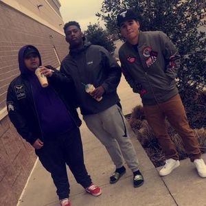 Meet your Posher, Logan